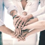関井氏に学ぶ！グループ企業を統括する持株会社